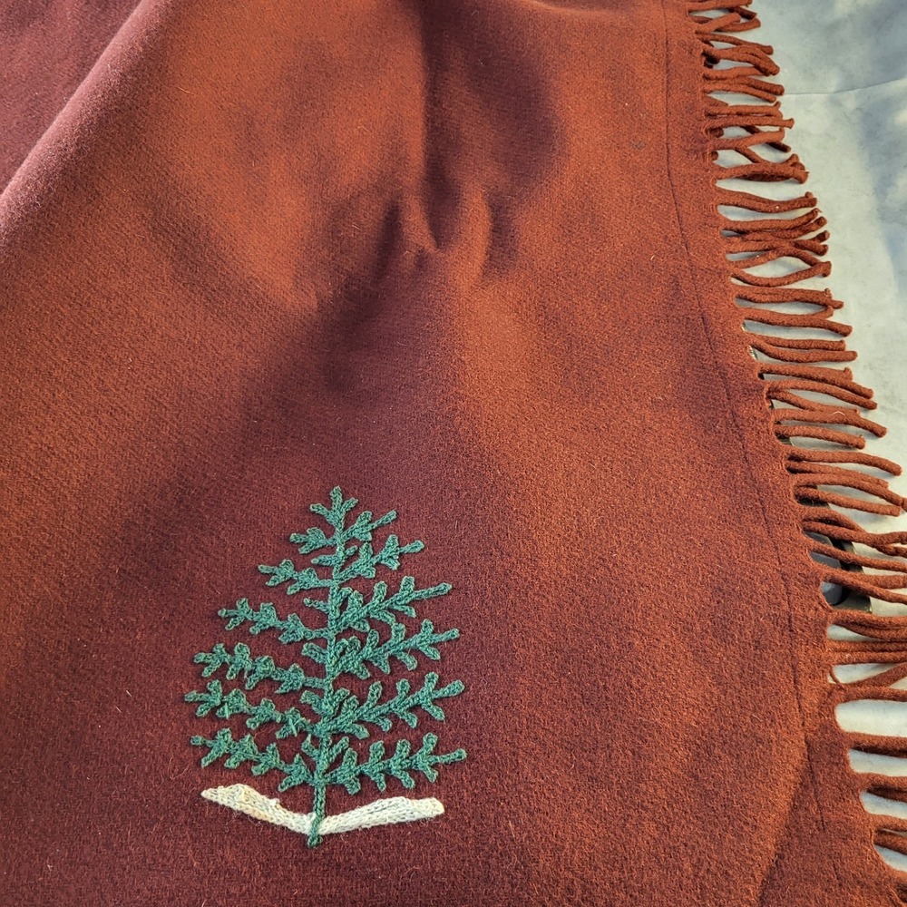Vtg Chandler 4 Corners Wool Throw Cozy Winter Dk Red 72"×52" by Laura Megroz